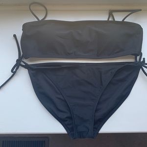 Black bikini